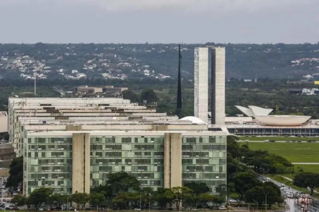 Congresso terá dois esforços concentrados antes das eleições