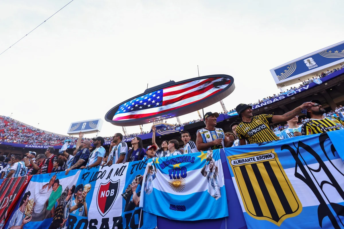 Copa: torcida argentina revive canto de provocação contra Inglaterra
