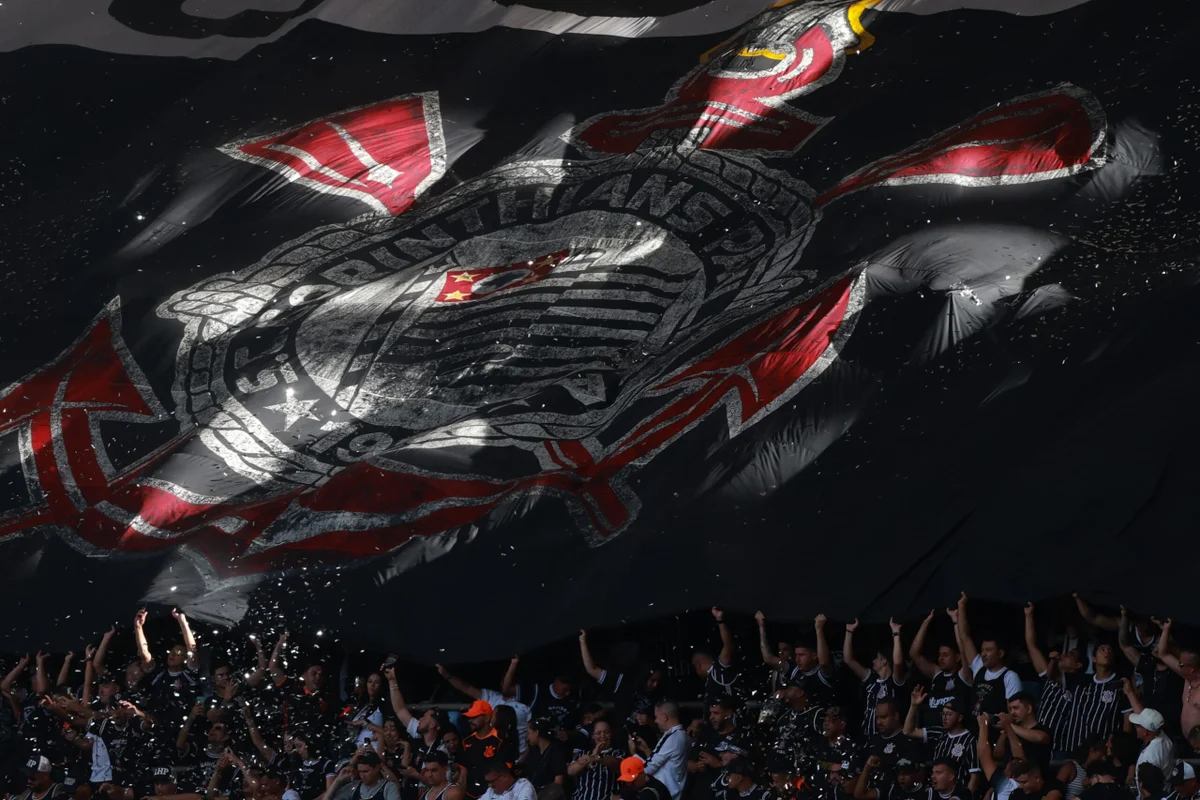 Corinthians é punido pela Fifa com novo transfer ban por dívidas