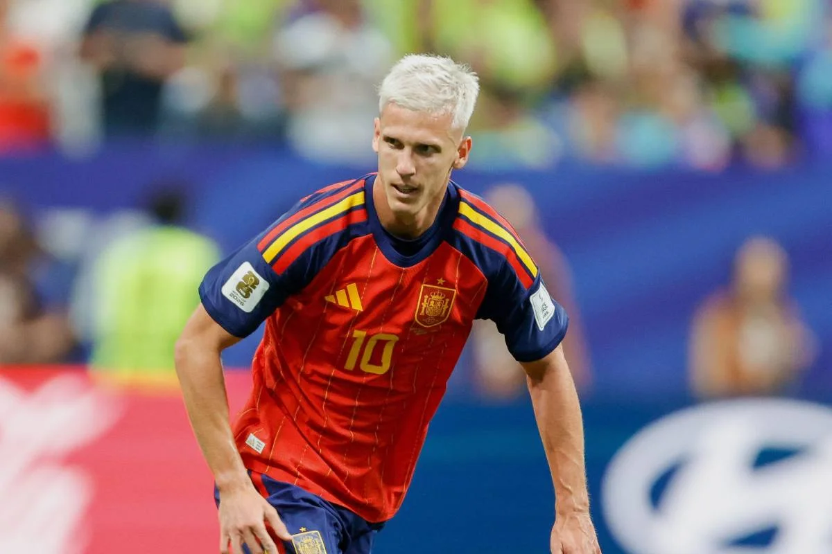 Dani Olmo critica Argentina por virar de costas na premiação da Copa