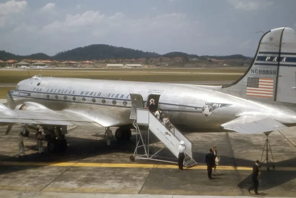 Destroços de avião desaparecido há 74 anos são encontrados no mar