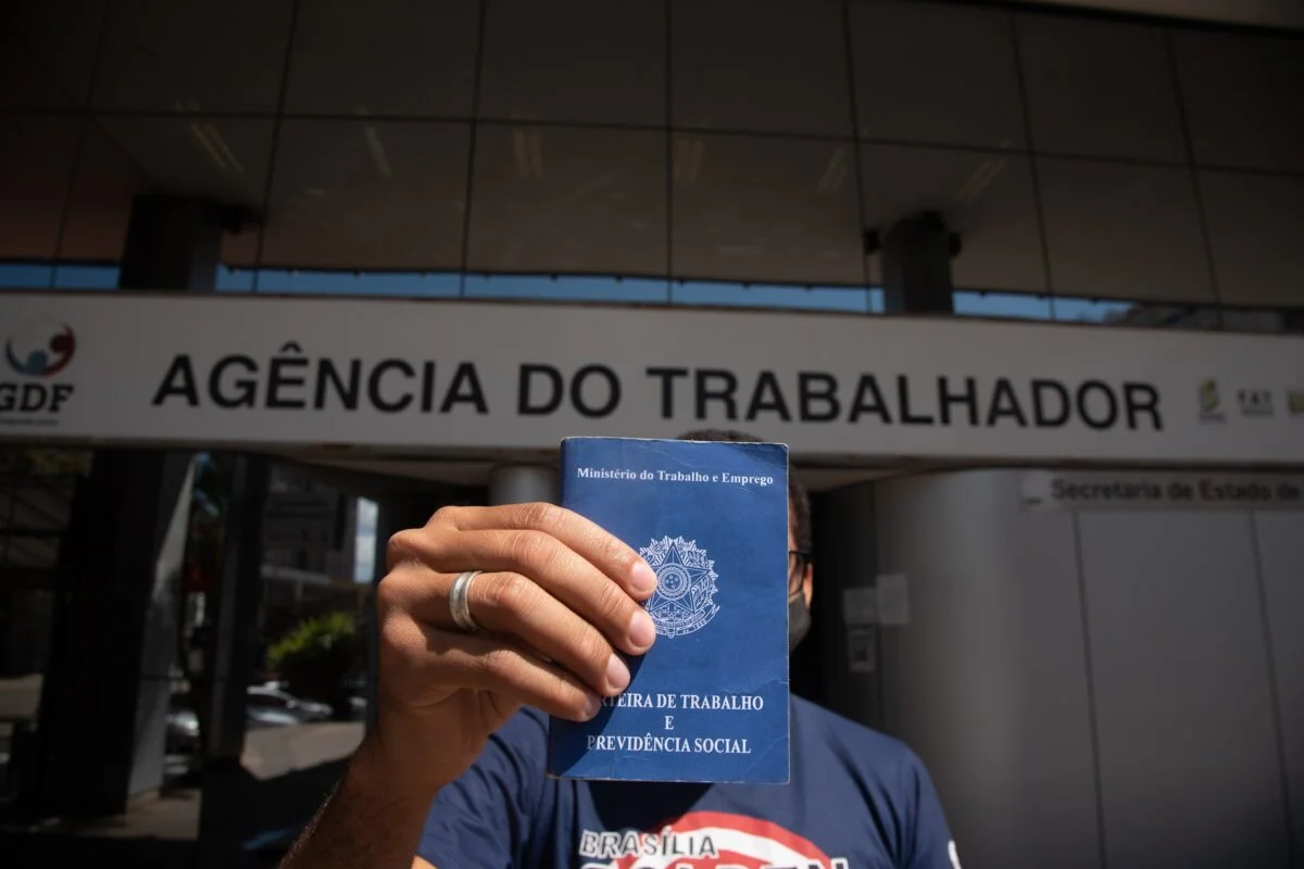 DF tem vagas de emprego abertas com salário de até R$ 8 mil