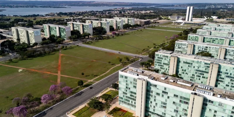 Governo nomeia 500 aprovados no CNU para carreiras transversais