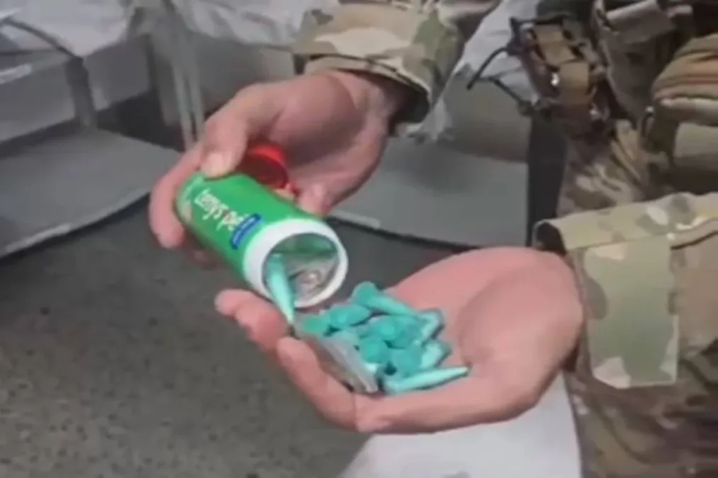 Dupla é presa na Rodoviária com cocaína escondida em talco para chulé