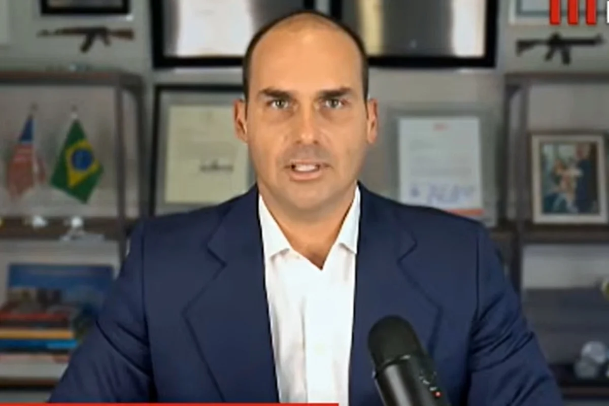Eduardo Bolsonaro diz que Salles o desrespeita com candidatura ao Senado