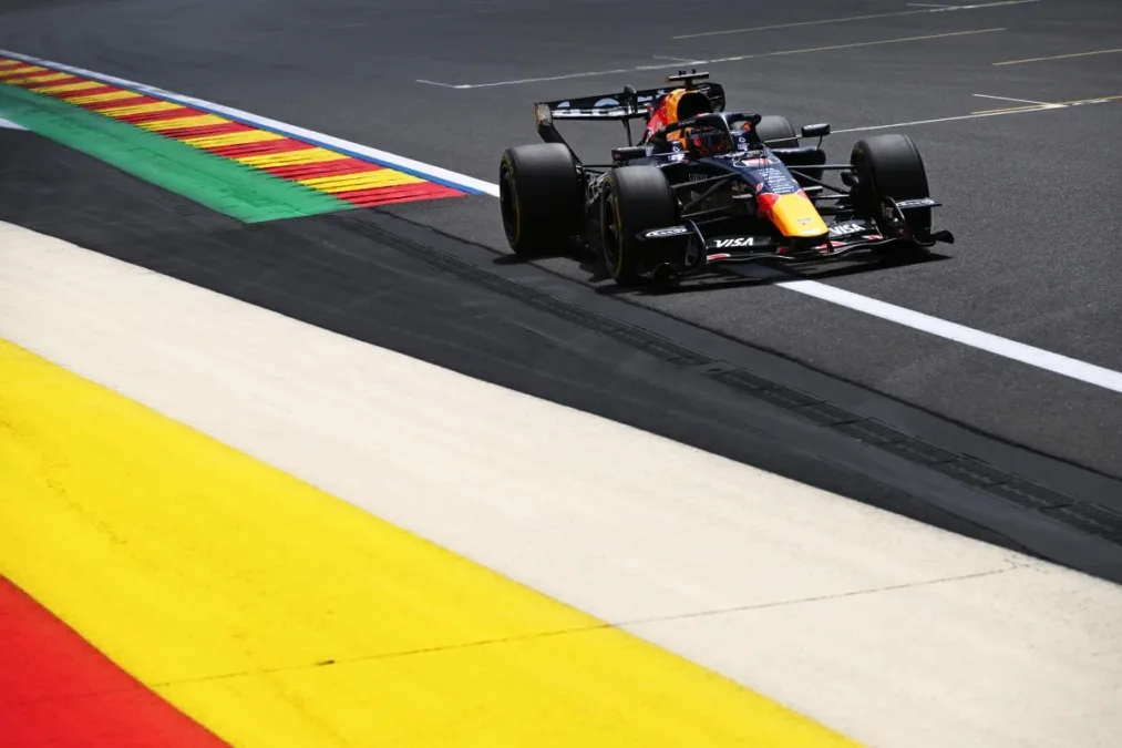 F1: Verstappen lidera 1º treino livre na Bélgica; Bortoleto é 10º