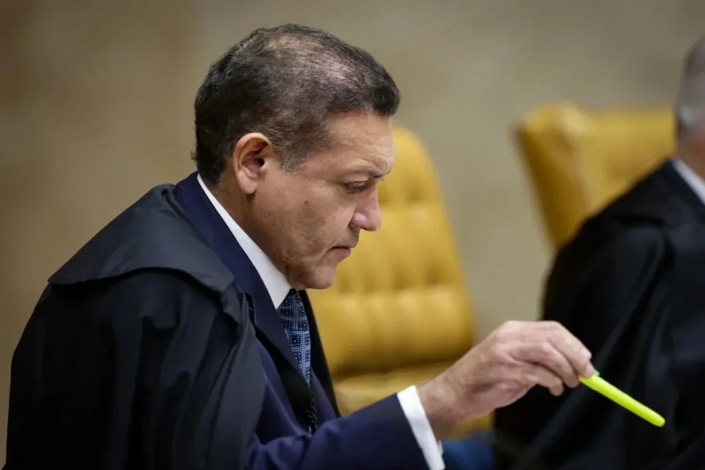 Fake news e novos modelos de pesquisas: os desafios do TSE para 2026