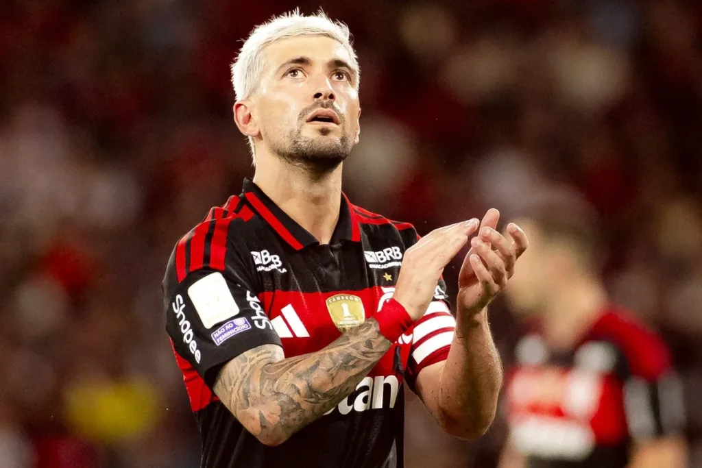 Flamengo: Arrascaeta volta a ser relacionado após quase três meses