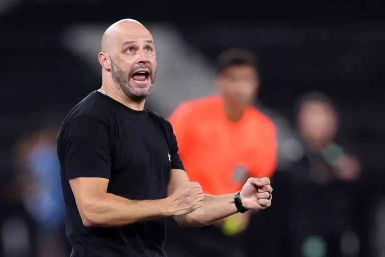 Franclim Carvalho se irrita com pergunta sobre Danilo em coletiva