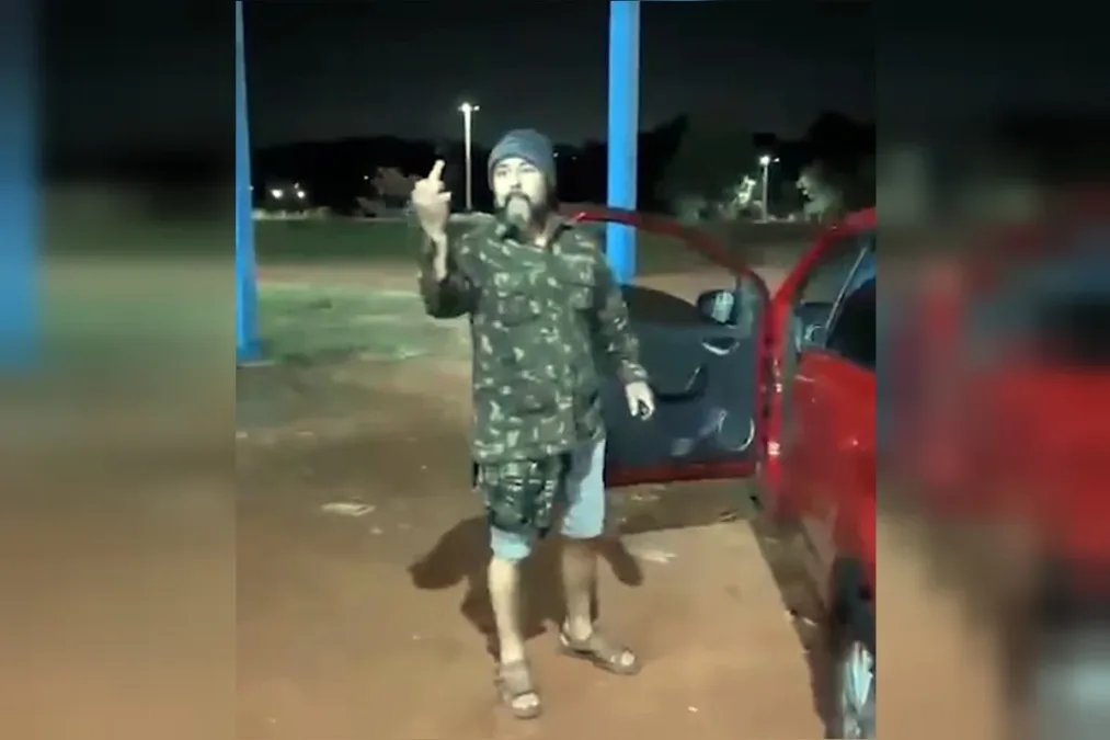 Homem que interrompeu futebol com tiros para o alto é sargento da PMDF