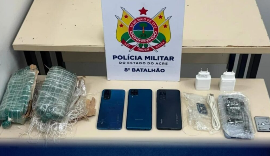 PM apreende adolescentes que tentavam jogar celulares para presídio de Sena Madureira