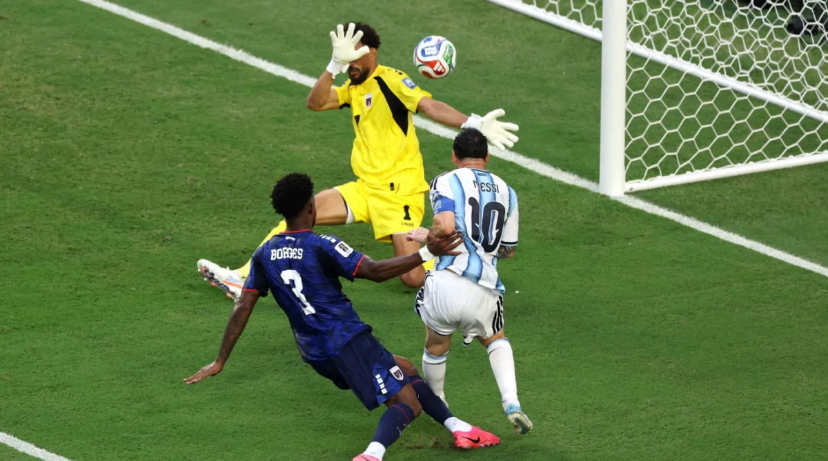 Argentina sofre, Vozinha vira gigante, mas Messi decide e campeã elimina Cabo Verde em jogo épico