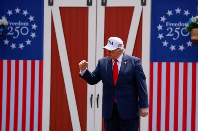 Trump transforma comemoração dos 250 anos dos EUA em palco político e aumenta divisão no país