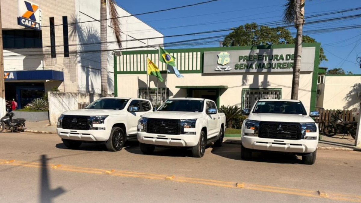 Prefeitura de Sena Madureira recebe caminhonetes zero km para reforçar saúde, educação e assistência