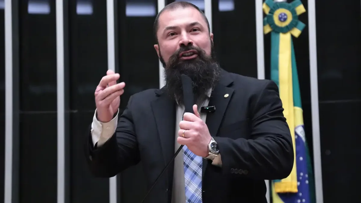 Deputado bolsonarista é condenado a indenizar o PT por associar partido ao narcotráfico