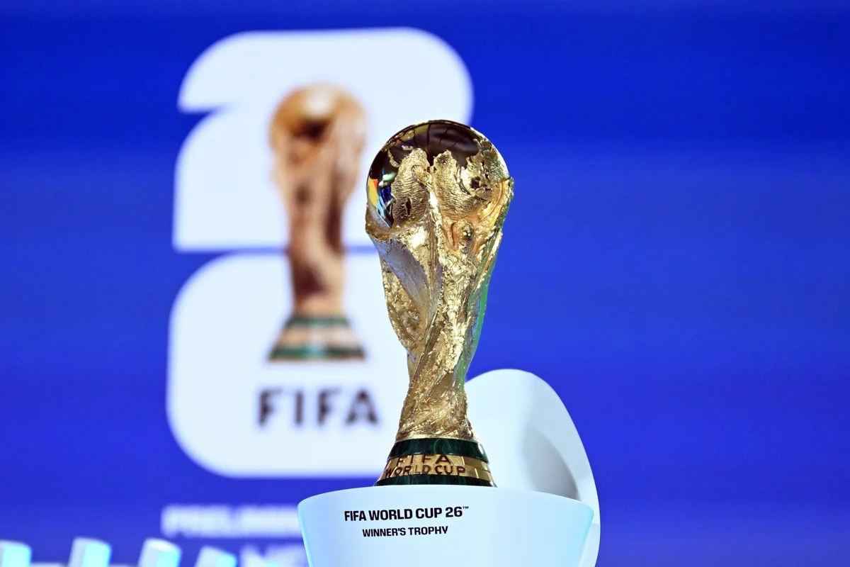 Infantino avalia ampliar número de seleções para Copa do Mundo de 2030