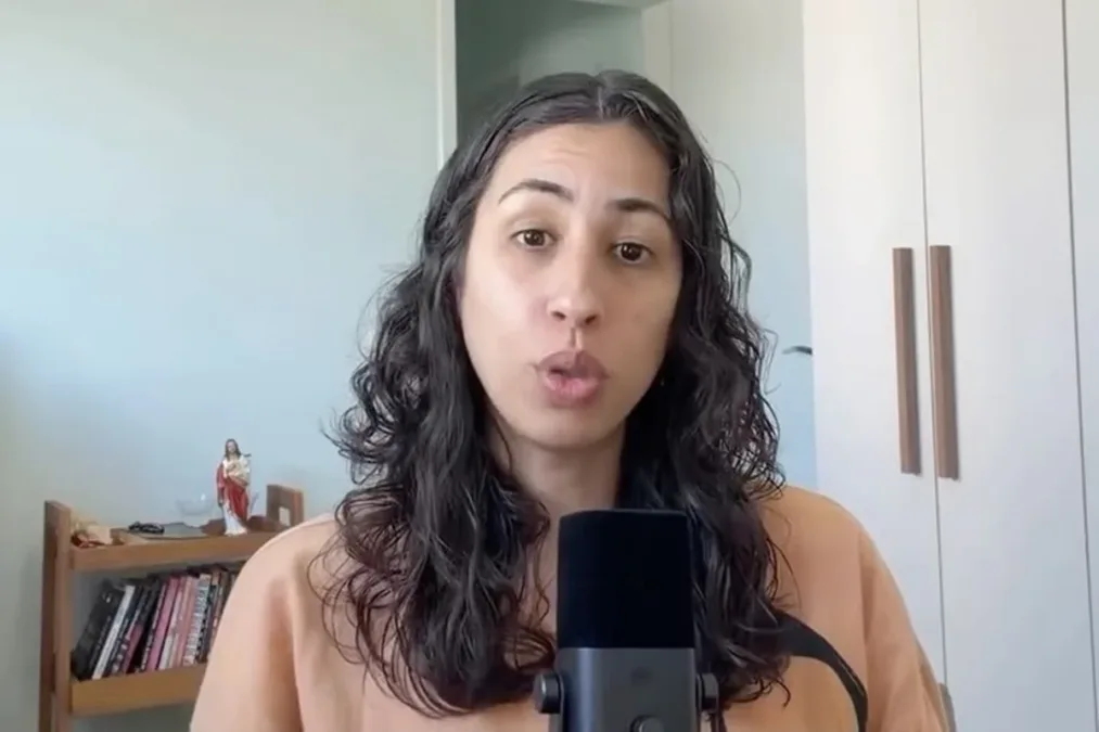 Influenciadora é criticada após questionar vaquinha para doutorado