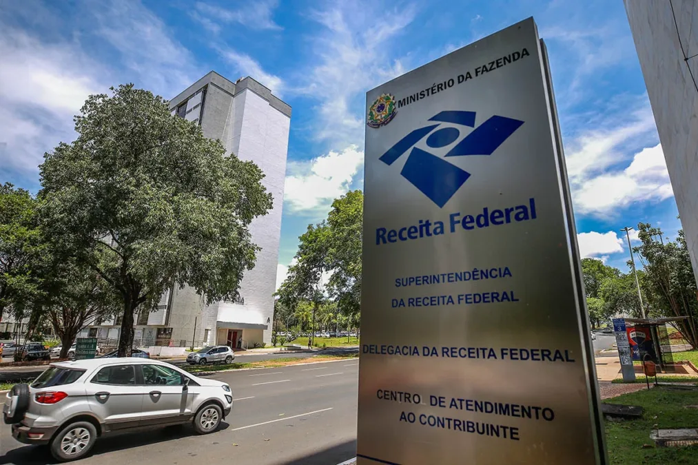 IR: Receita paga lote especial de restituição automática nesta quarta
