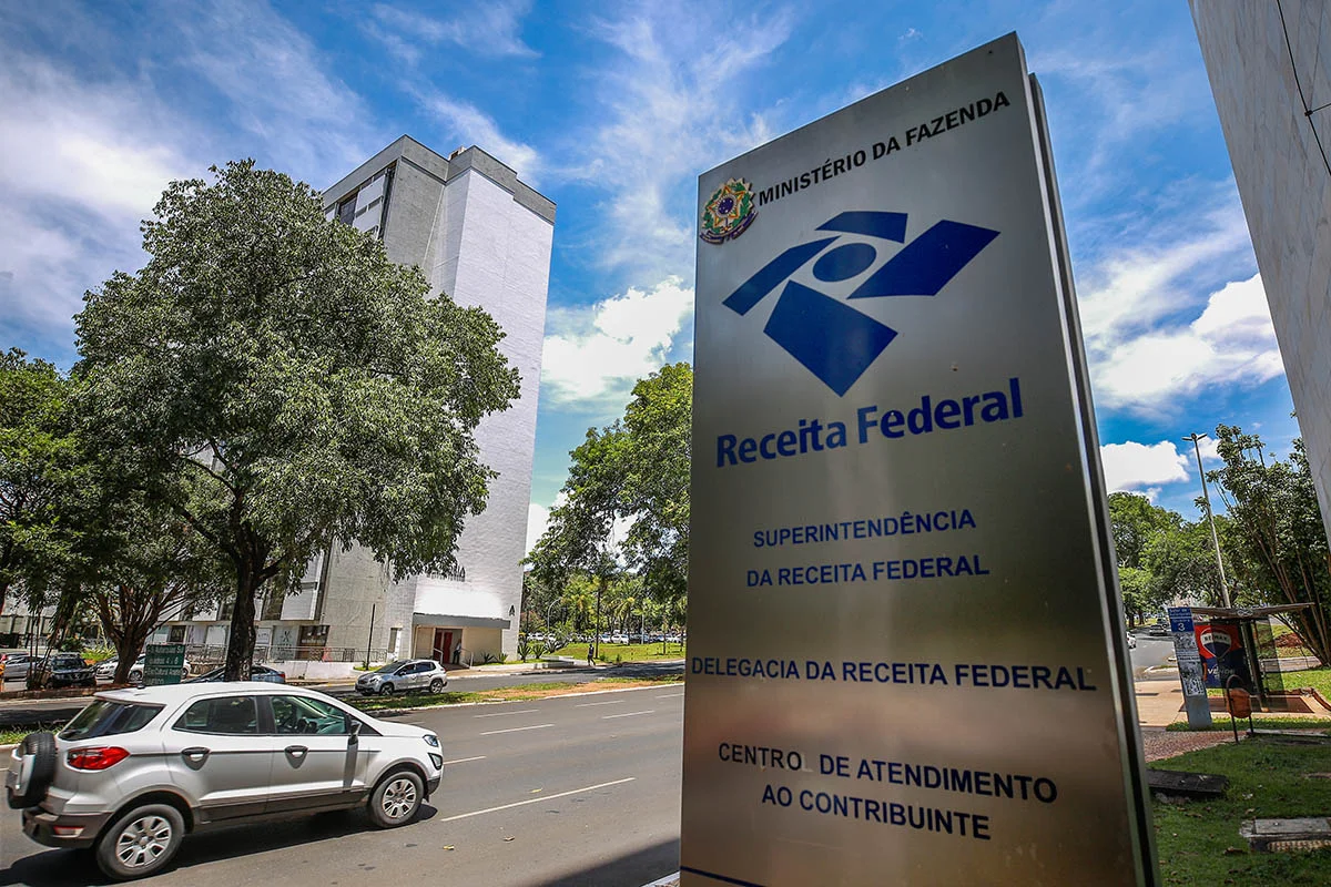 IR: Receita paga lote especial de restituição automática nesta quarta