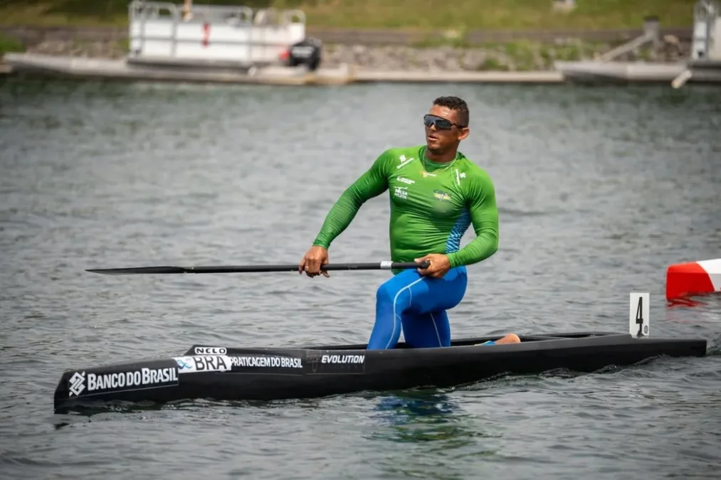 Isaquias Queiroz conquista ouro no Pan-Americano de canoagem