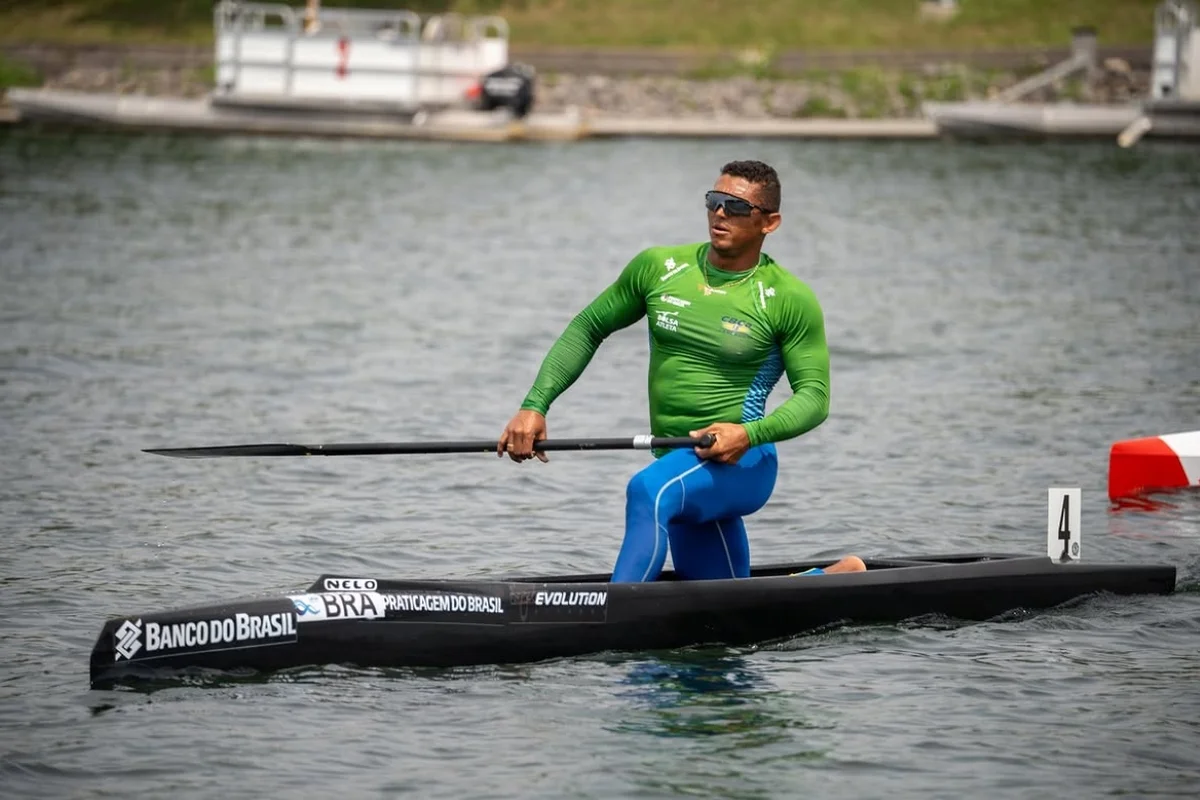 Isaquias Queiroz conquista ouro no Pan-Americano de canoagem