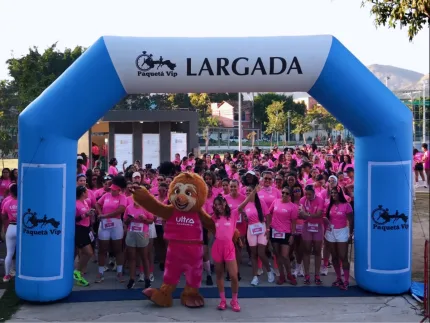 “Corre com Elas”: multidão rosa chama atenção em corrida realizada no Rio de Janeiro