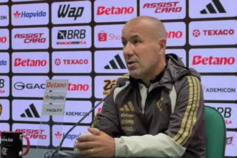 Jardim enaltece goleada do Flamengo e fala sobre retorno de Arrascaeta