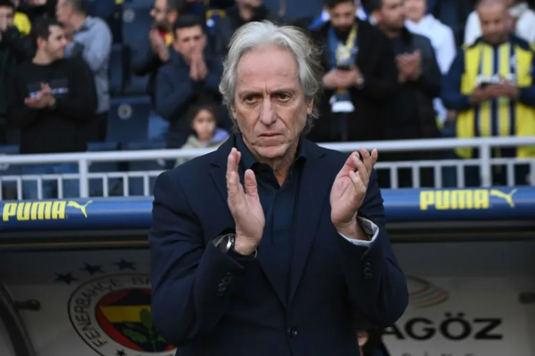 Jorge Jesus revela que fez lista de pré-convocação para o Brasil