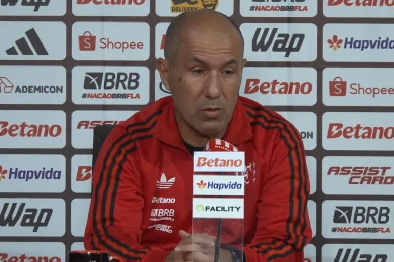 Leonardo Jardim destaca importância de vitória no amistoso em Brasília