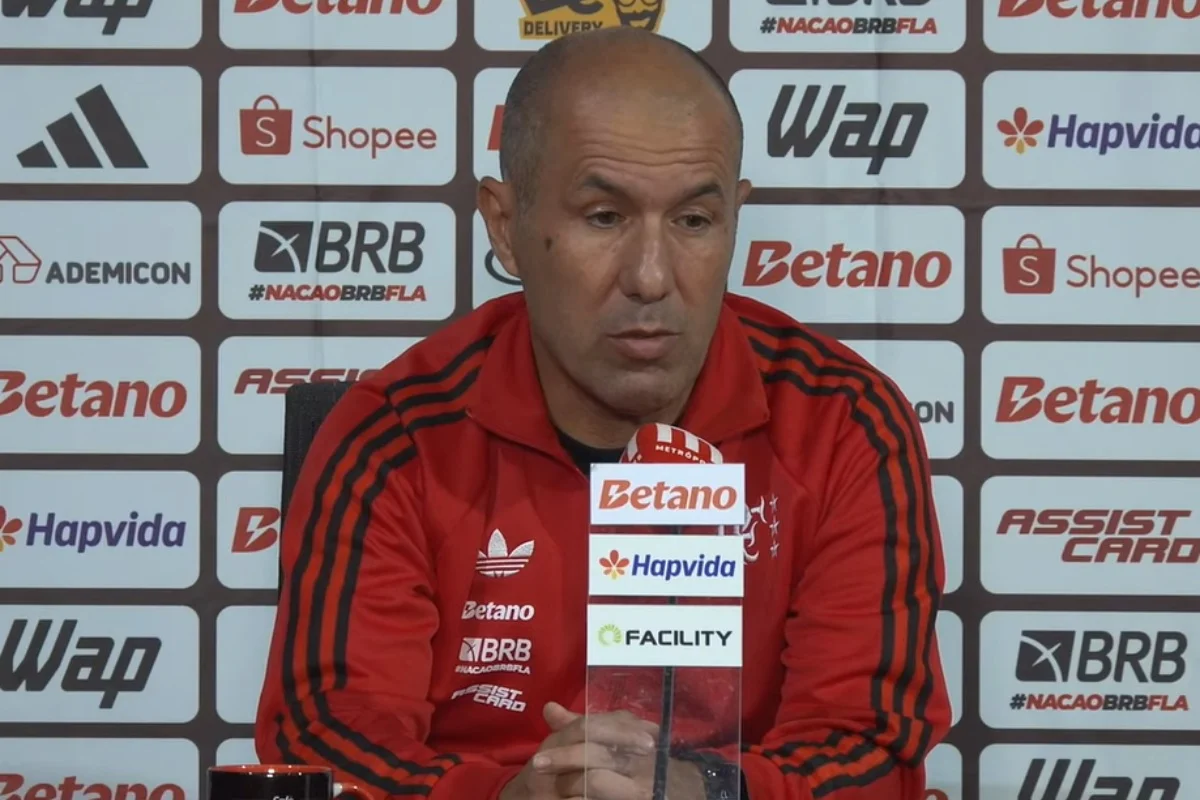 Leonardo Jardim destaca importância de vitória no amistoso em Brasília