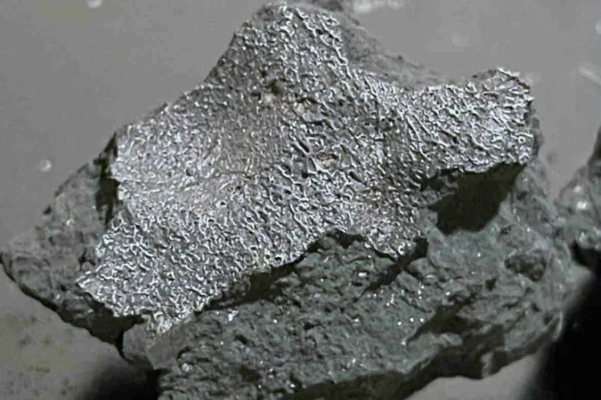 Meteorito que caiu em casa continha moléculas ligadas à origem da vida