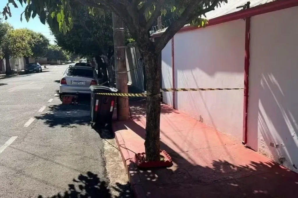 Mistério: polícia busca partes de corpo encontrado em lixeira de marmitaria