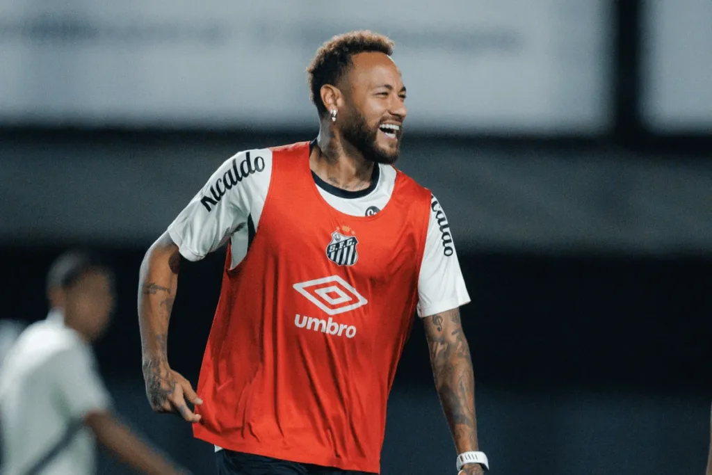 Neymar retorna ao Santos em último treino antes da Sul-Americana