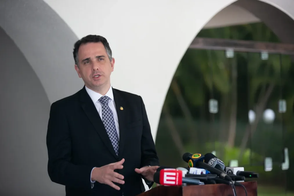 Pacheco se reuniu com dirigente de entidade que fraudou INSS, diz PF