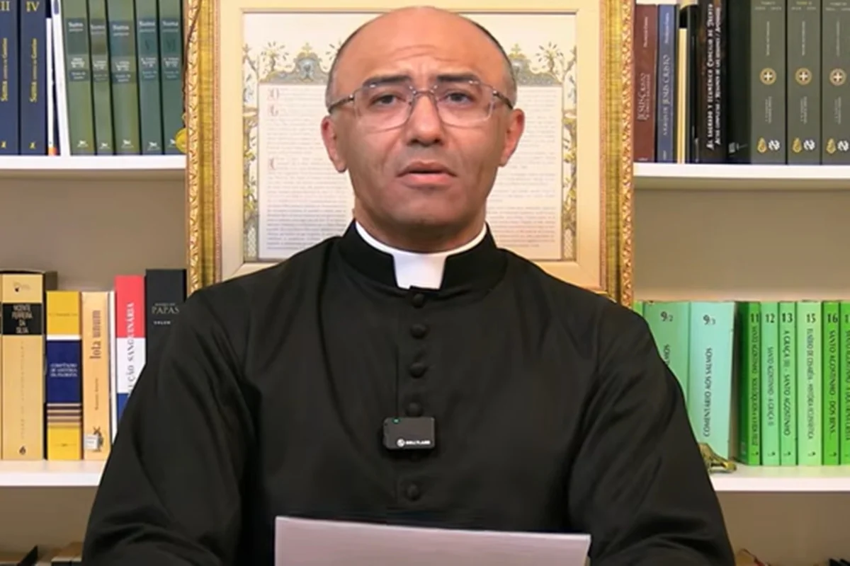 Padre excomungado denuncia nominalmente sacerdotes acusados de estupro