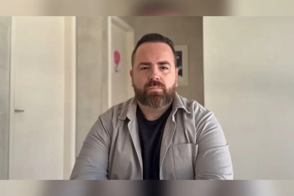 Pai de Henry pede perícia e questiona contatos de Jairinho na prisão