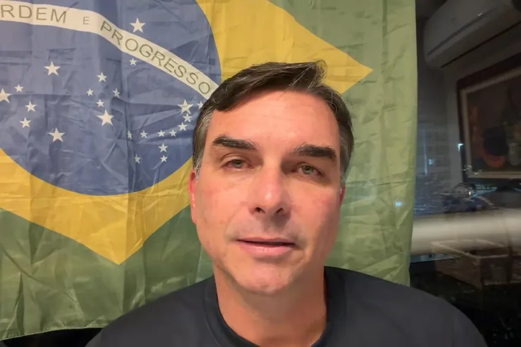 Patrimônio de Flávio chega a R$ 600 milhões, diz ex-líder de Bolsonaro