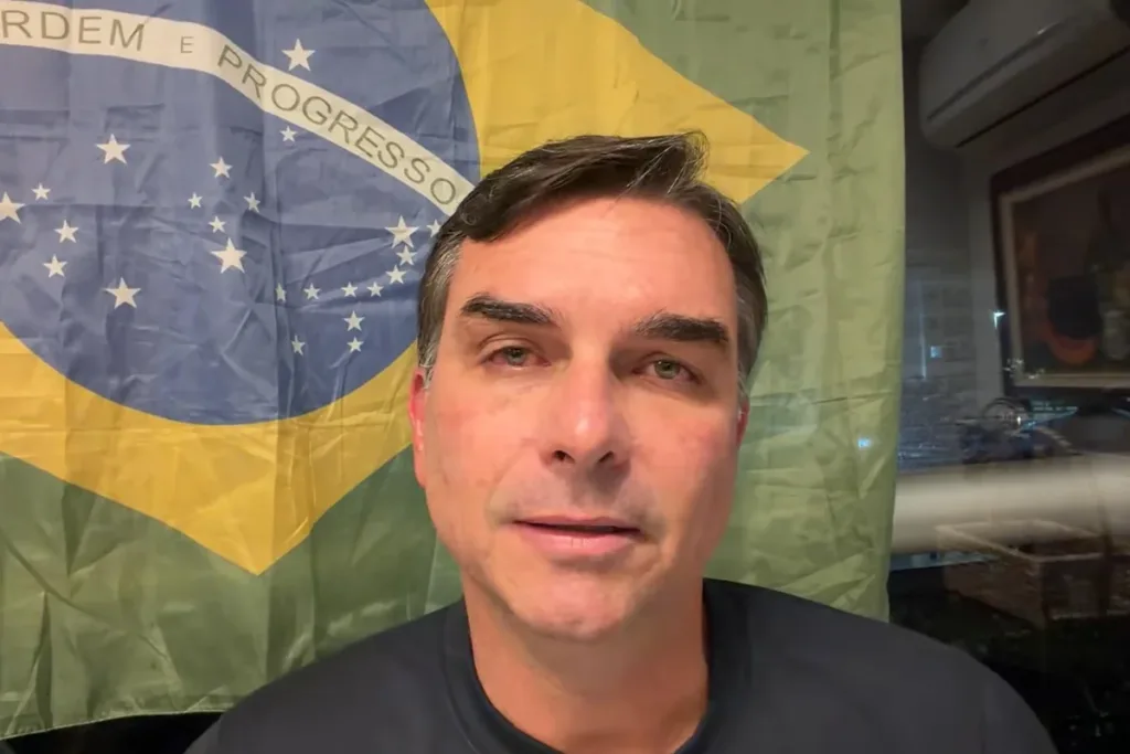 Patrimônio de Flávio chega a R$ 600 milhões, diz ex-líder de Bolsonaro