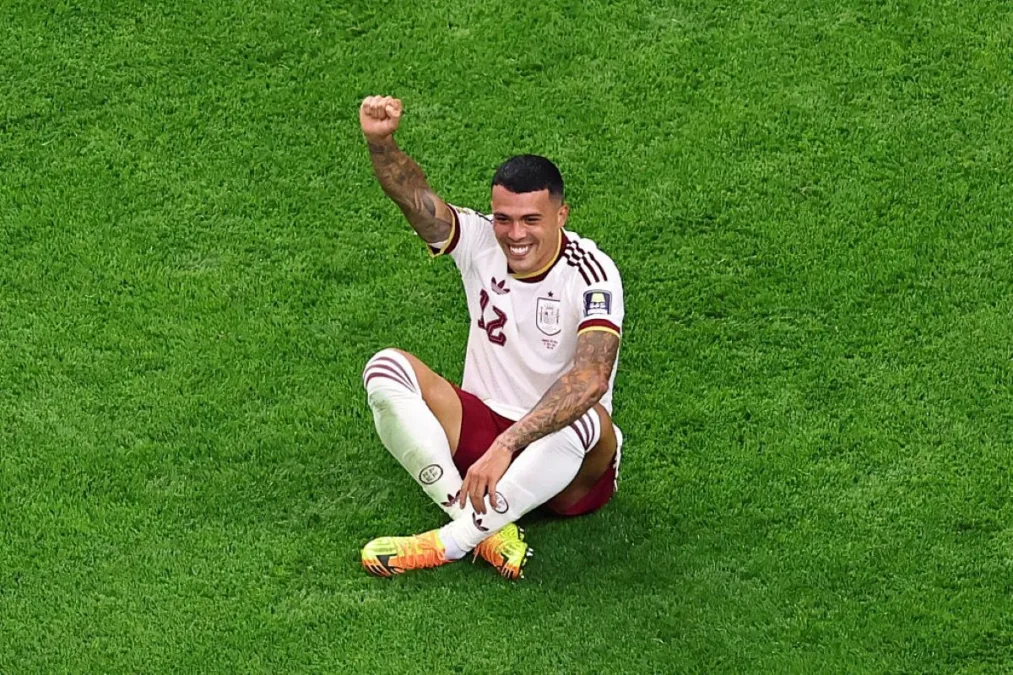Pedro Porro marca o segundo gol da Espanha contra a França