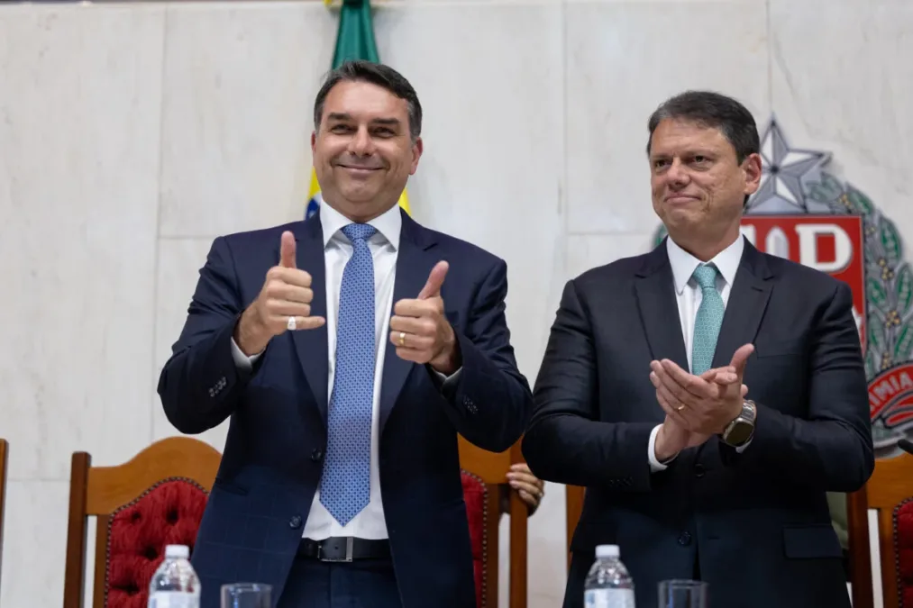 PL aposta em “fator Tarcísio” para aliança nacional com Republicanos