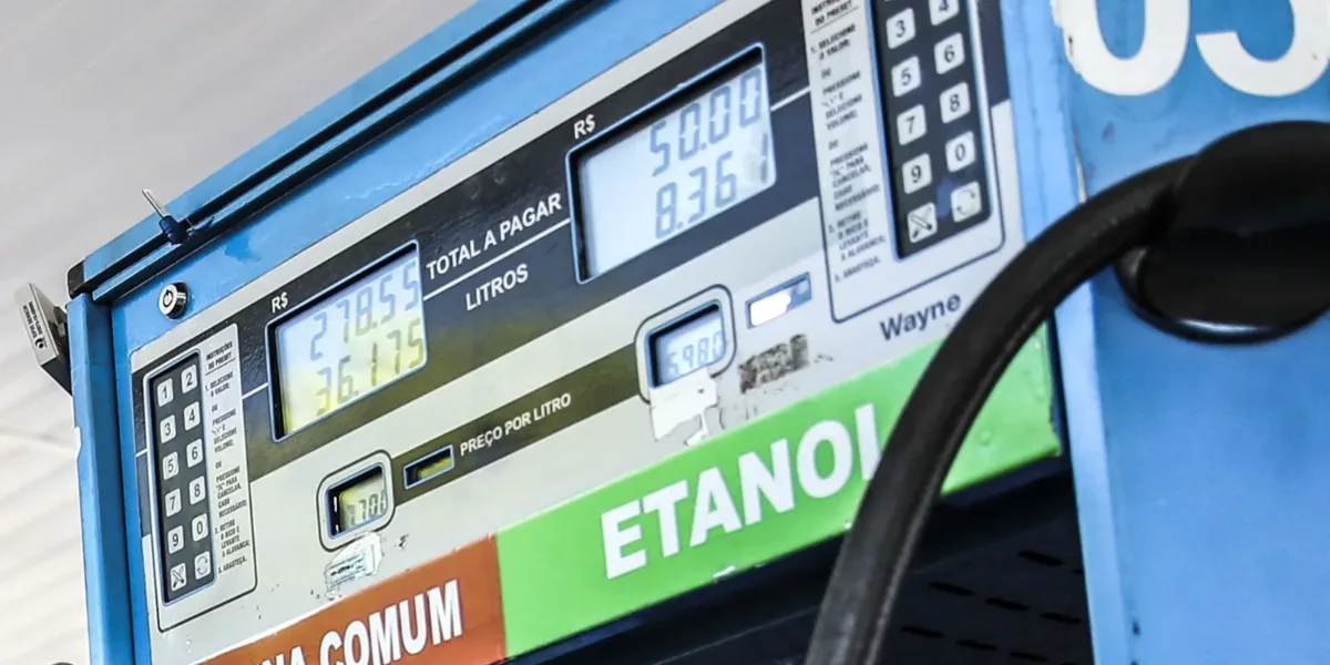 Conselho eleva de 30% para 32% teor de etanol na gasolina por 180 dias