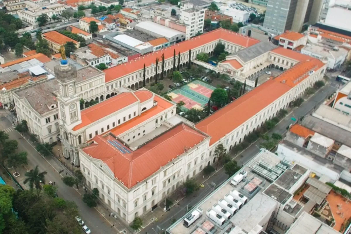 Prefeitura de SP abre edital para terceirizar gestão de mais 3 escolas