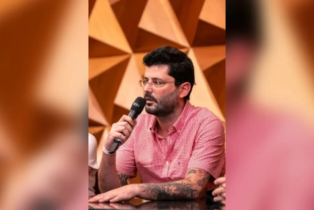 Professor universitário é denunciado por injúria contra cadeirante