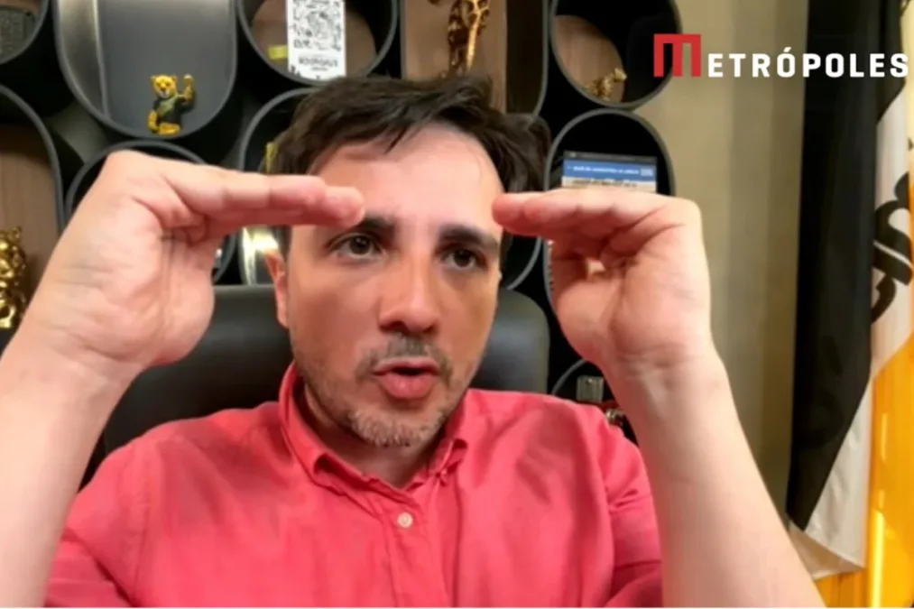 Renan Santos critica pesquisa da Quaest: "Instituto não é sério"