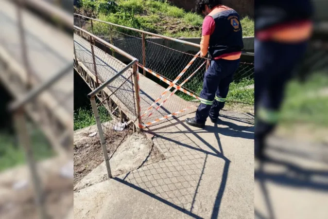 Rompimento de tubulação leva à interdição de ponte no interior de SP