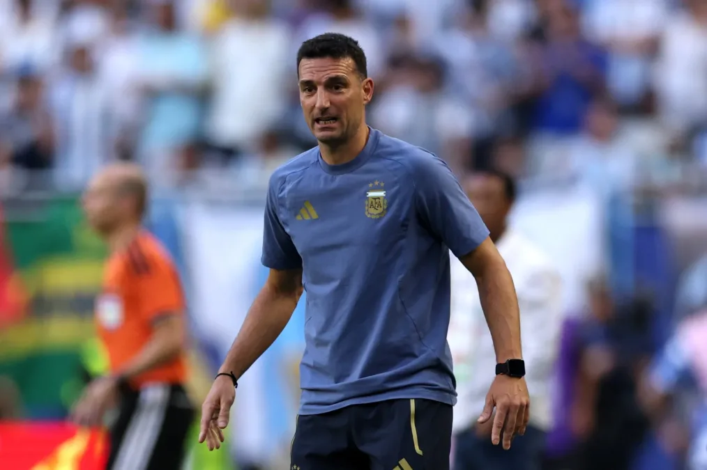Técnico da Argentina ameniza rivalidade política com a Inglaterra