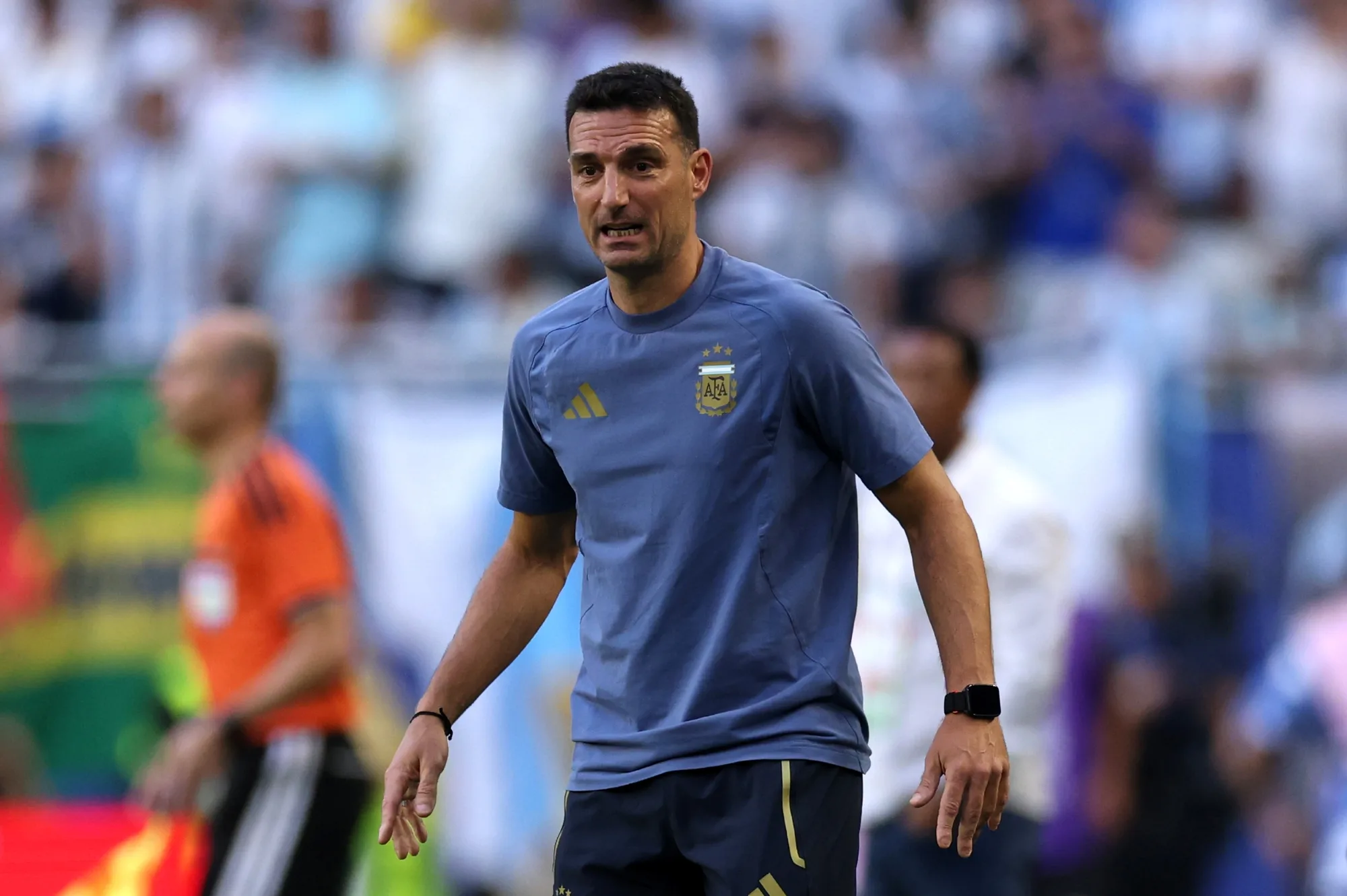 Técnico da Argentina ameniza rivalidade política com a Inglaterra