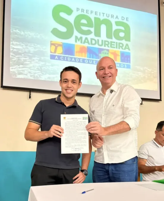 Posse dos aprovados no concurso da saúde de Sena Madureira 2026 reúne novos servidores