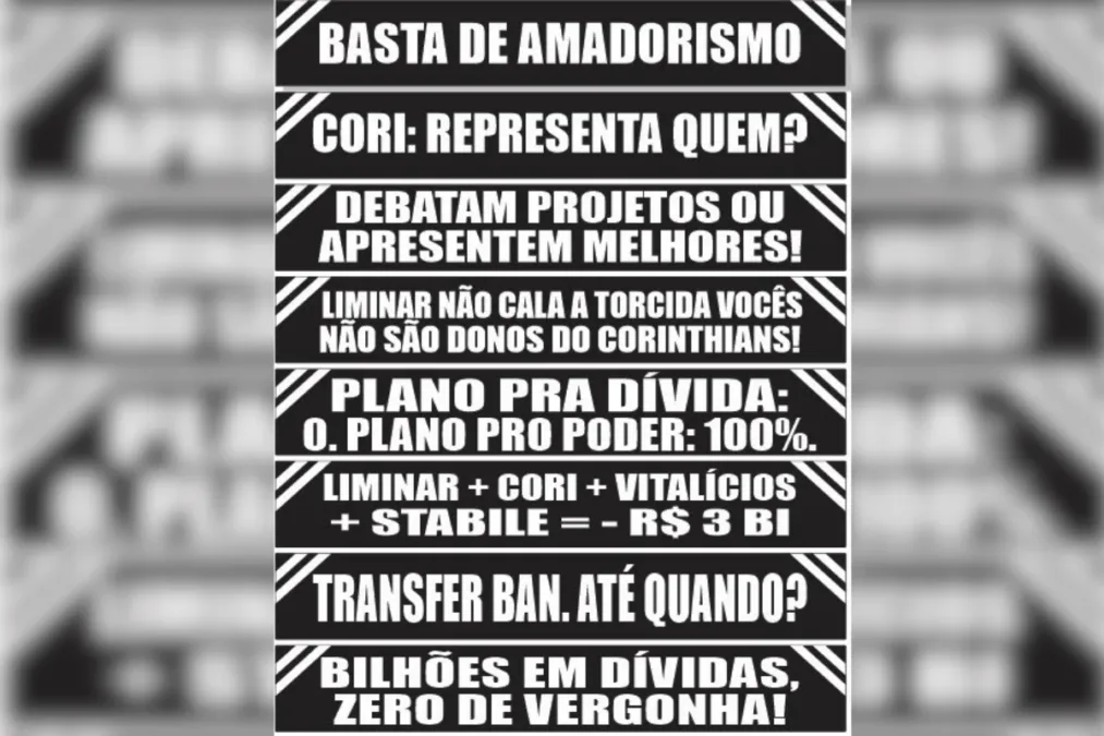 Torcida organizada do Corinthians protesta em jogo contra o Athletico
