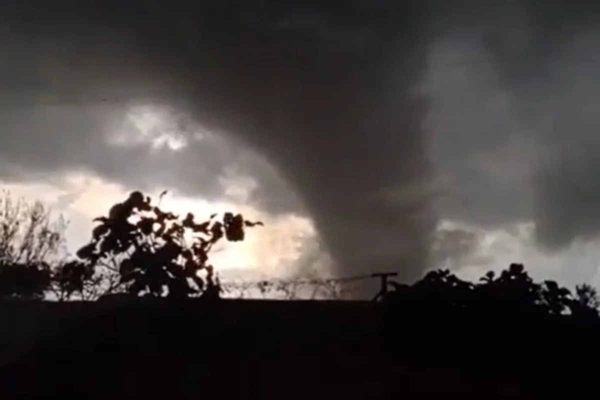 Tornado atinge cidades do Rio Grande do Sul e deixa feridos